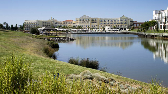 Domes Lake Algarve