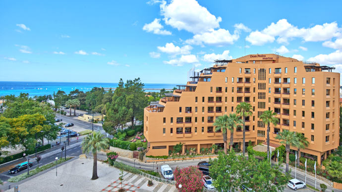 Dom Pedro Marina Hotel