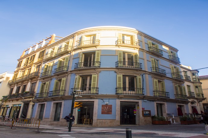 Malaga Deluxe Apartments & Studios